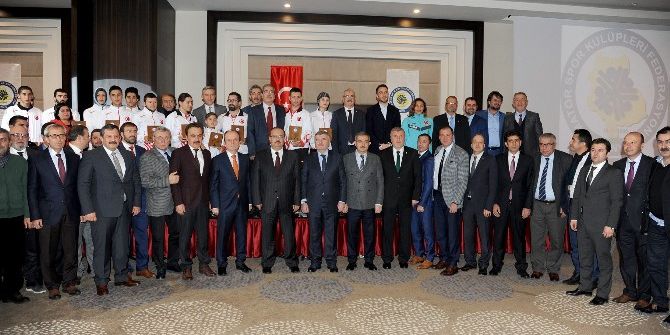 Başkan Akyürek, “Yılın Enleri” Ödül Törenine Katıldı