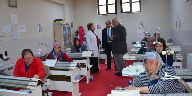 Kursiyerden Halep Üşümesin Kampanyası