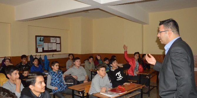 Öğrenciler Cinsel İstismar Ve Bağımlılık Hakkında Bilgilendirildi