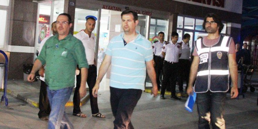 Konya’da Gözaltına Alınan Hakim Ve Savcılar Sağlık Kontrolünden Geçirildi