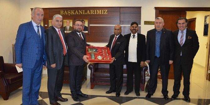 Rize Ticaret Borsası İle Sri Lanka Heyetleri Arasında "Çay" Muhabbeti