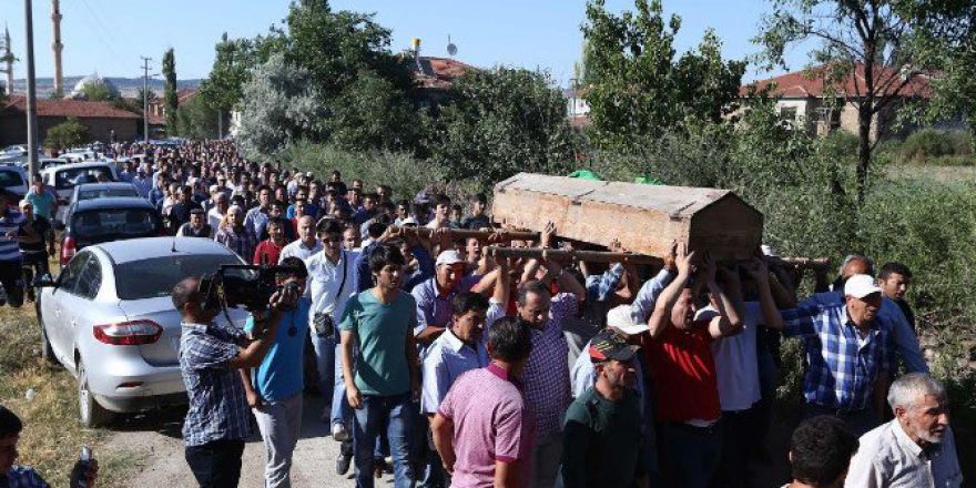 Demokrasi Şehitleri Son Yolculuklarına Uğurlandı