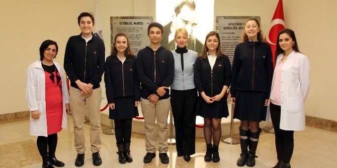 Özel Sanko Okulları Münazara Takımı 2. Turda