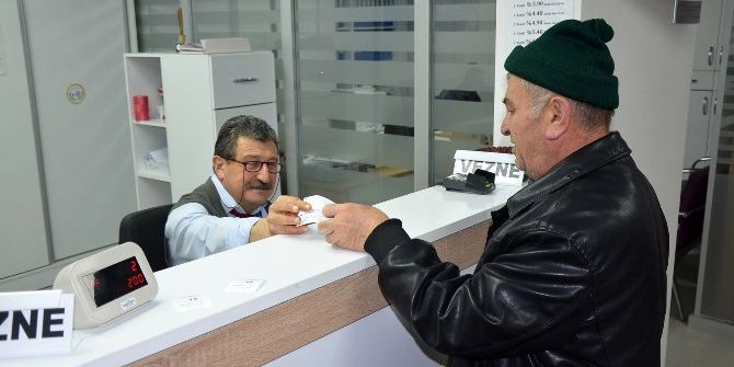 Vezneler Öğle Saatinde De Açık Olacak