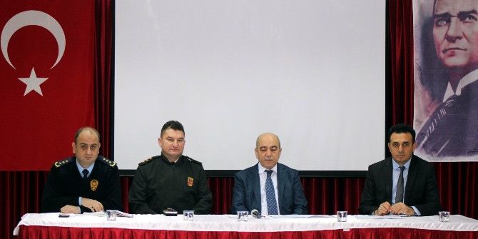 Kaymakam Çelenkoğlu Muhtarlarla Tanıştı