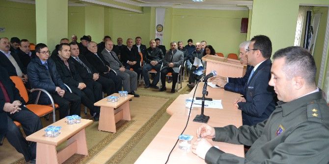 Kaymakam Çağlar, Daire Amirleri Ve Muhtarlarla Bir Araya Geldi