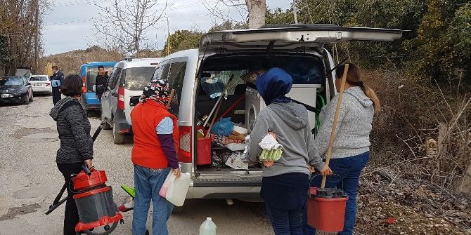 Virane Evde Yaşayan Kardeşlere Antaya Büyükşehir Belediyesi Sahip Çıktı
