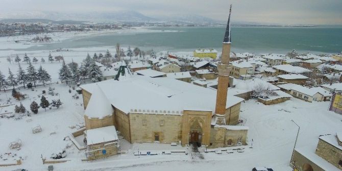 Beyşehir, Gölüyle Kış Mevsiminde Havadan Bir Başka Güzel