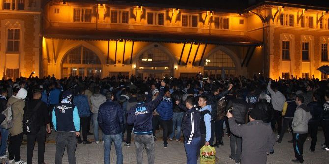 Adana Demirspor Taraftarları Kulübün 76. Yaşını Kutladı
