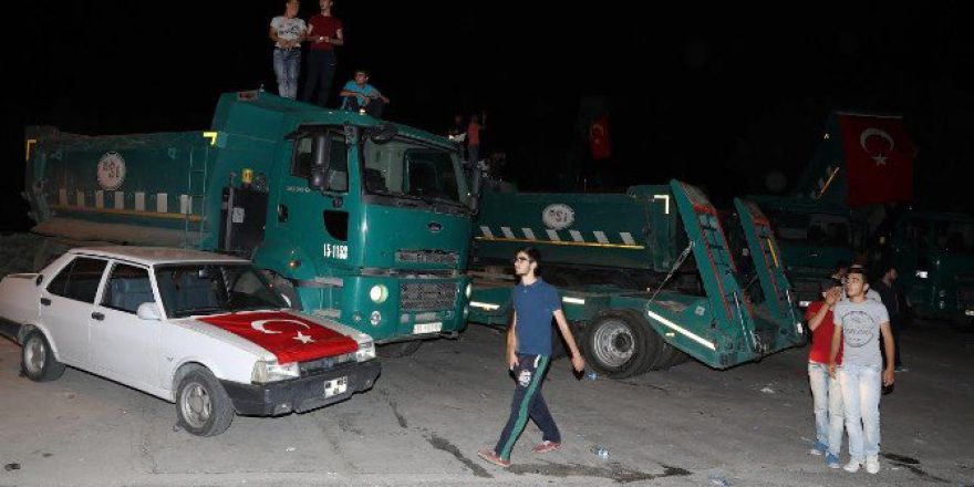 Orman Ve Su İşleri Bakanlığından Millete Darbeye İş Makineli Engel