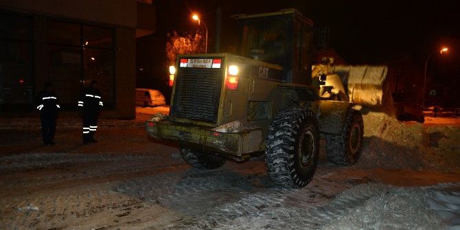 Yakutiye’nin Kar Çalışması Devam Ediyor