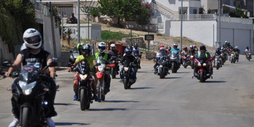 Motosiklet Tutkunları Eğirdir’de Buluştu