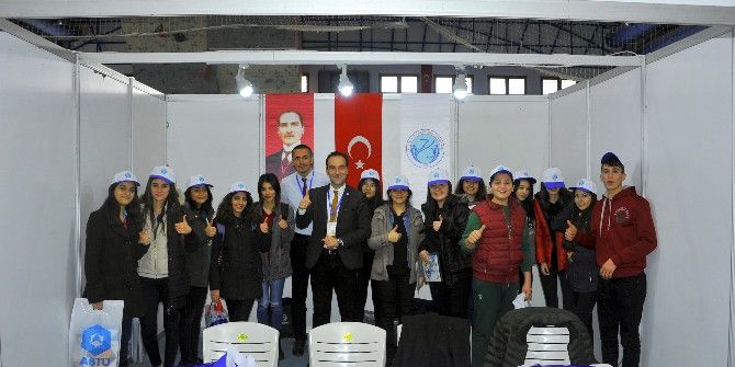 7 Aralık Üniversitesi Adana Üniversiteler Tanıtım Fuarında