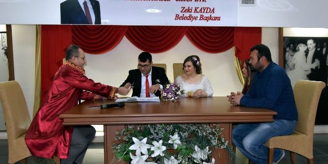 Salihli’de 2016 Yılında Bin 225 Çiftin Nikahı Kıyıldı