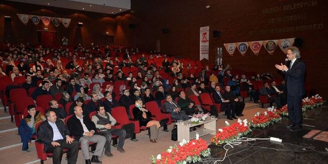 “Asımın Nesli” Adlı Programda Mehmet Akif Ersoy Anıldı