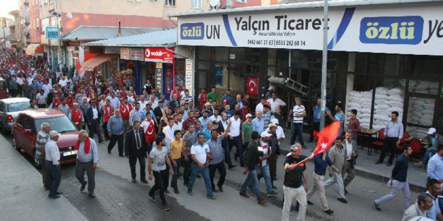 Pasinler’de Darbe Girişimine Büyük Tepki