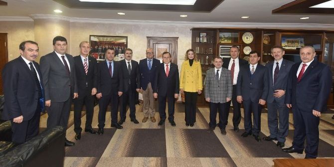 Doğu Karadeniz Meme Hastalıkları Derneği’nden Ttso’ya Teşekkür Plaketi