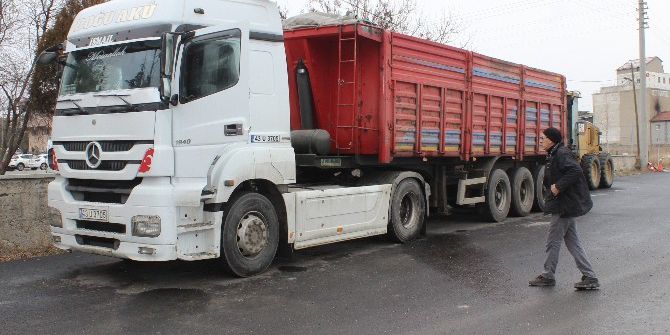 Fare, Kamyonun Kablolarını Yedi