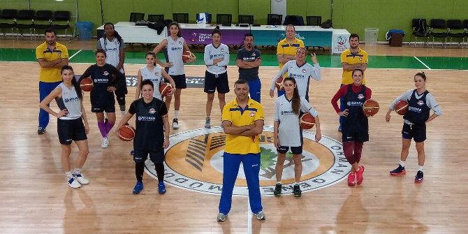 Fırtına Gibi Esen İzmir’in Kızları Süper Lig’e Gözünü Dikti