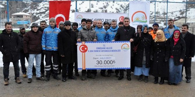 Gümüşhane’de Genç Çiftçilere Hayvanları Teslim Edildi