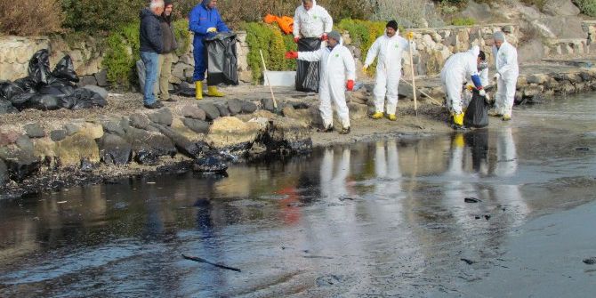 Çeşme’de Yakıt Kirliliğini Temizleme Çalışmaları 12. Gününde