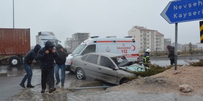 Niğde’de Fırtına Kazaya Neden Oldu