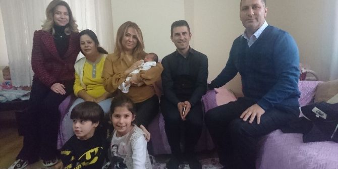 Enç, Kendi İsmi Koyulan Bebeği Ziyaret Etti