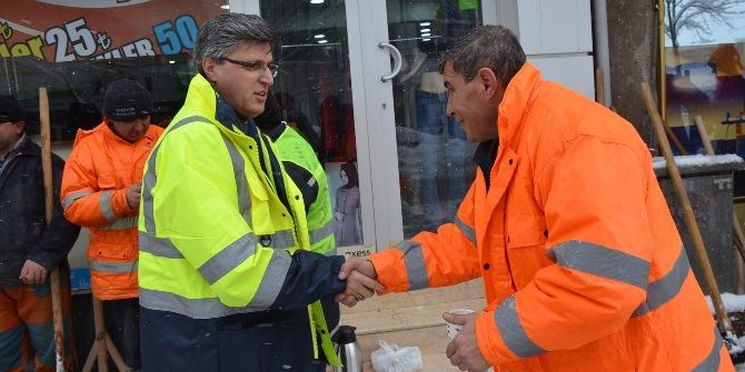 Başkan Yardımcısı Avcıoğlu Karla Mücadelede