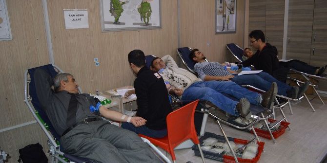 Kızılay 2016 Yılında Besni’de Bin 97 Ünite Kan Topladı