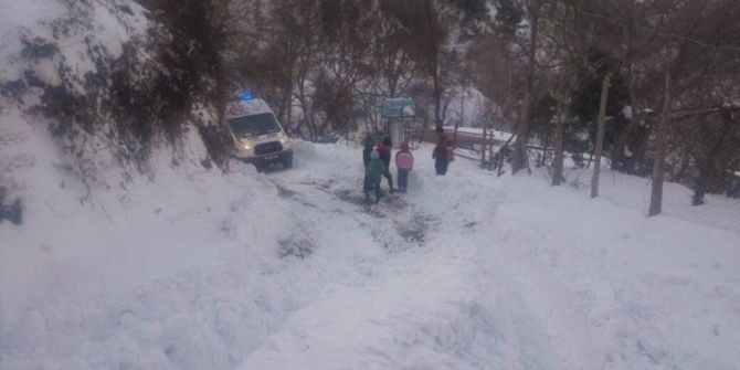 Yaylada Mahsur Kalan Hasta Bebeğe 11 Saat Sonra Ulaşıldı