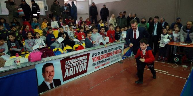 Eski Milli Futbolcu Oğuz Çetin Yetenekli Sporcuları Seçti