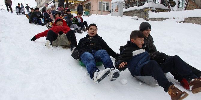 Kütahya’da Çocukların Kayak Keyfi
