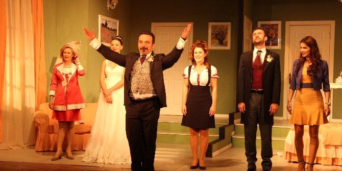 Bergama’da “Şahane Düğün” Kapalı Gişe