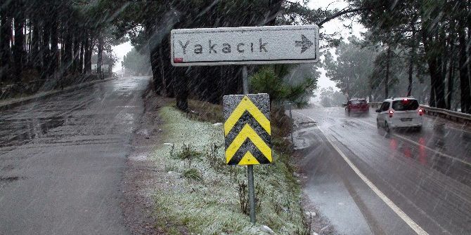 İstanbul’da Kar Yağışı Başladı