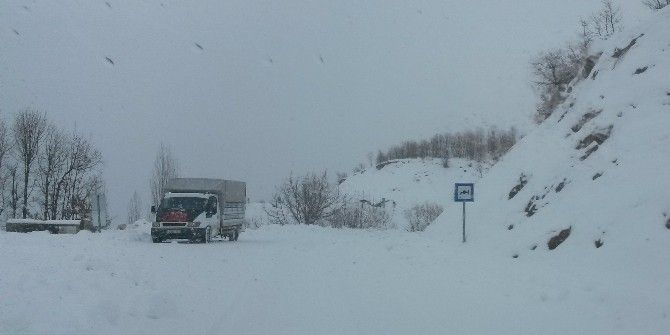 Sincik- Malatya Karayolunda Ulaşım Sağlanamıyor