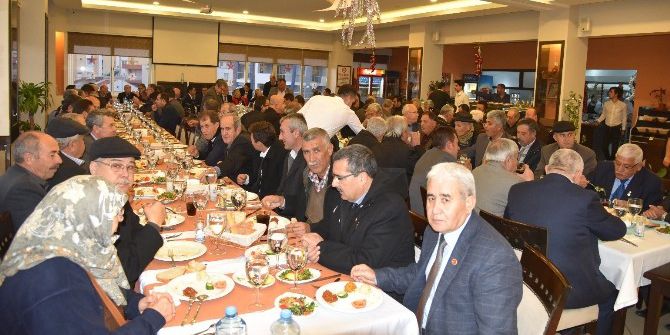 Milas Belediyesi Muhtarlarla Yemekte Buluştu