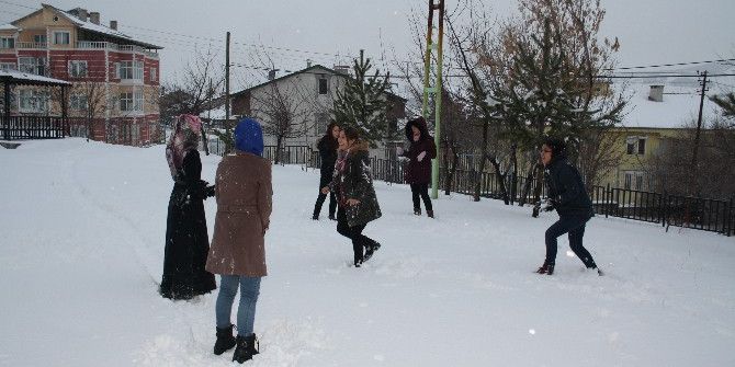 Karın Keyfini Çıkardılar