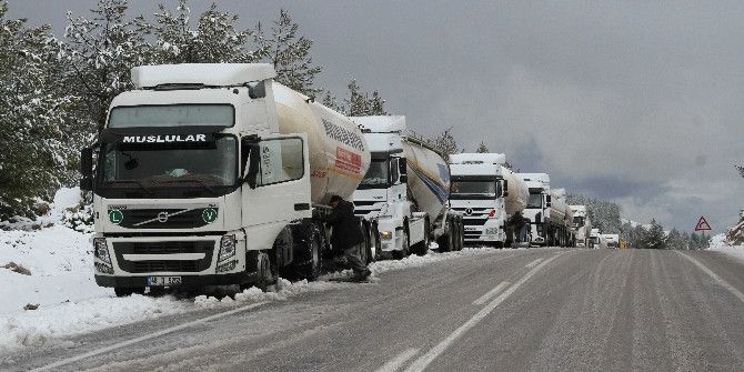 Seydikemer’de Kar Yağışı Hayatı Olumsuz Etkiledi
