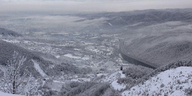Bolu Dağı Beyaz Gelinliğini Giydi
