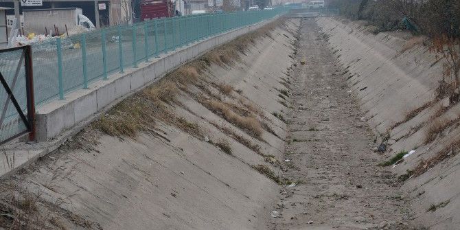 Dere Ve Kanalların Korkulukları Maski’den