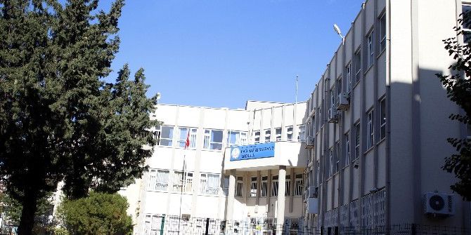 Kadın Öğretmenden, Kız Öğrencisine Şiddet İddiası