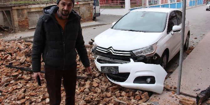 İki Saniyeyle Hayatta Kaldılar