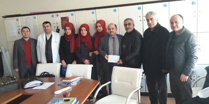 Öğrenciler Harçlıklarını Halep İçin Bağışladı