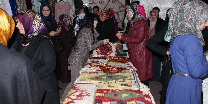 El Sanatları Ve Giyim Sergisi Gerçekleştirildi