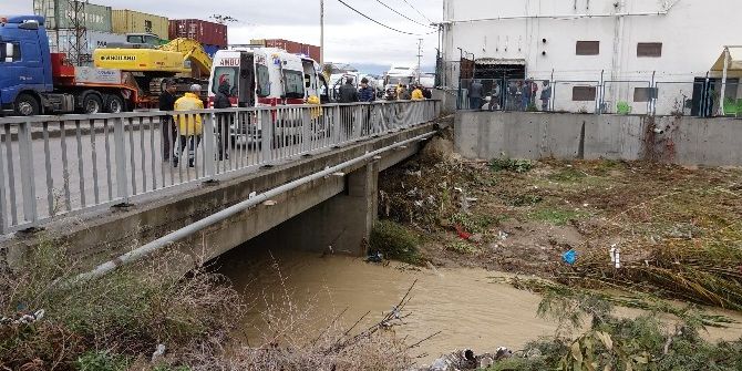 Mersin’de Sel 2 Can Aldı