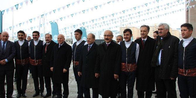 Bakan Akdağ: "Teröre Nefes Aldırmamaya Kararlıyız"