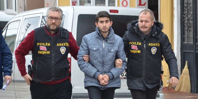 Firari Cinayet Hükümlüsünü Ayak İzi Yakalattı
