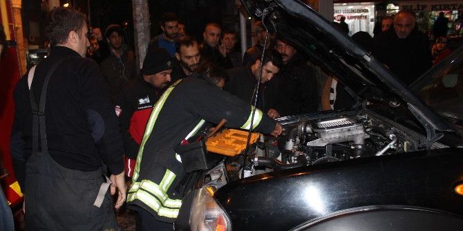 Seyir Halindeki Otomobil Alev Aldı