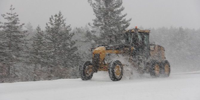 Kastamonu’da 391 Köy Yolu Ulaşıma Kapandı