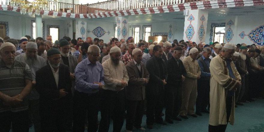 Muradiye’de Gıyabi Cenaze Namazı Kılındı